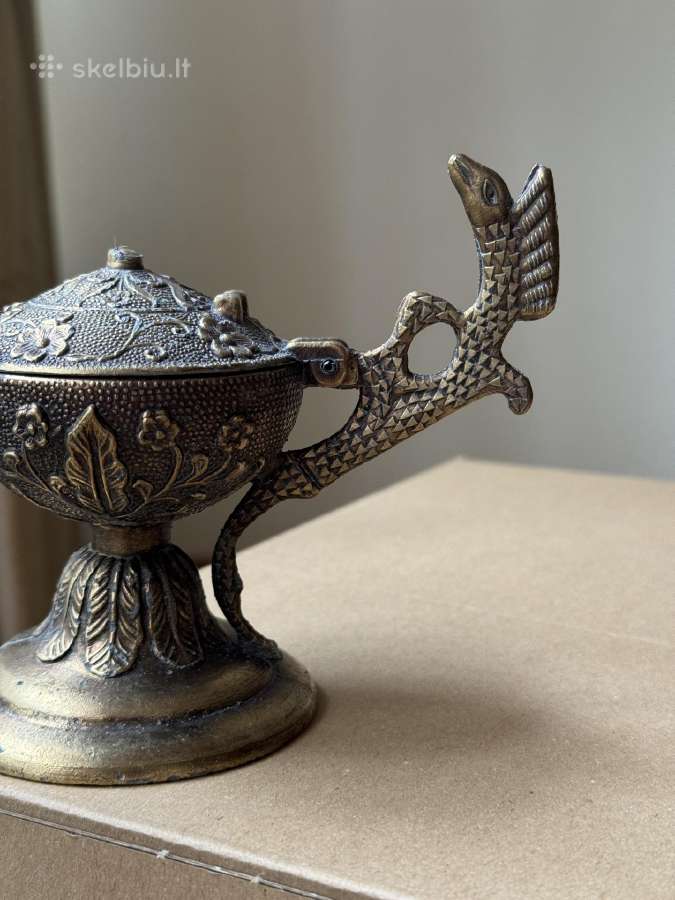 Žalvarinis nedidelis insas su ornamentais - nuotraukos Nr. 3