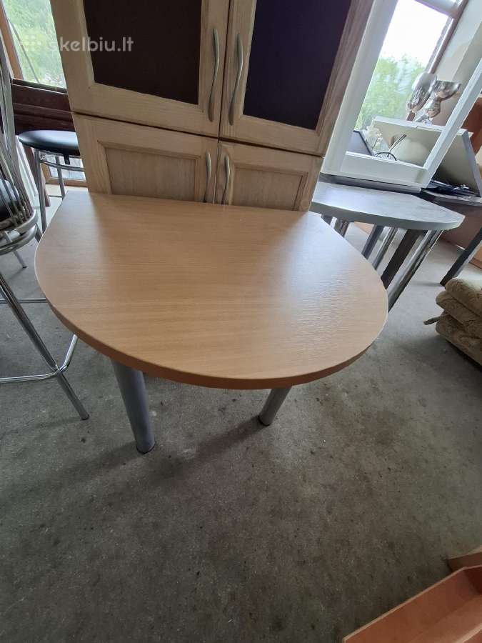 2 stalai po 20eu