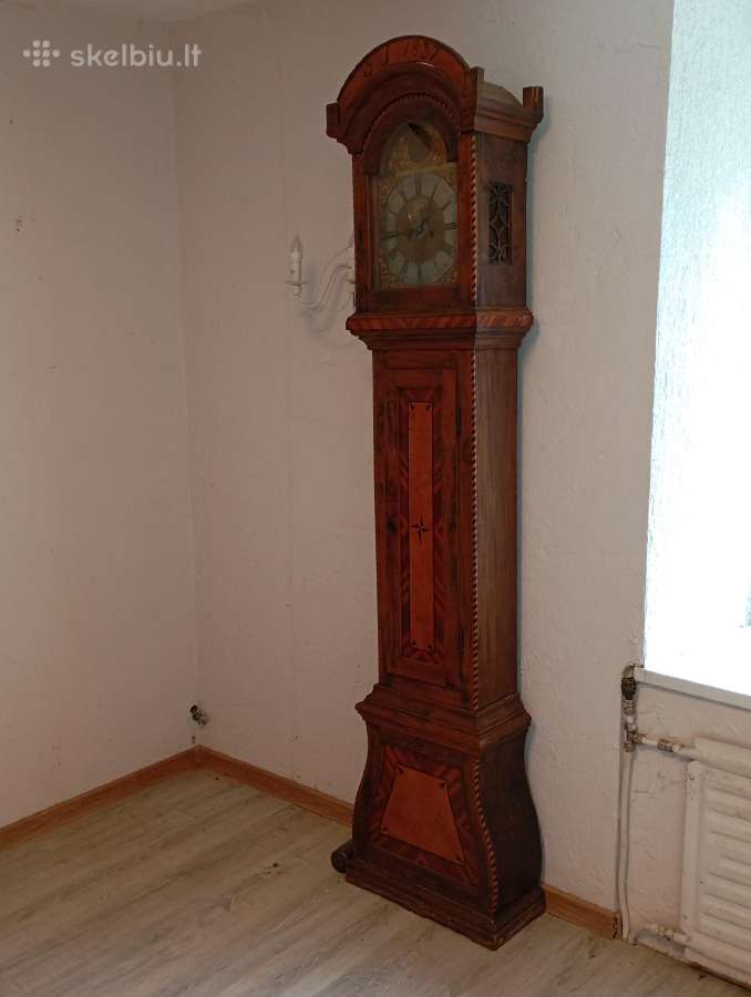 1837 m pastatomas laikrodis