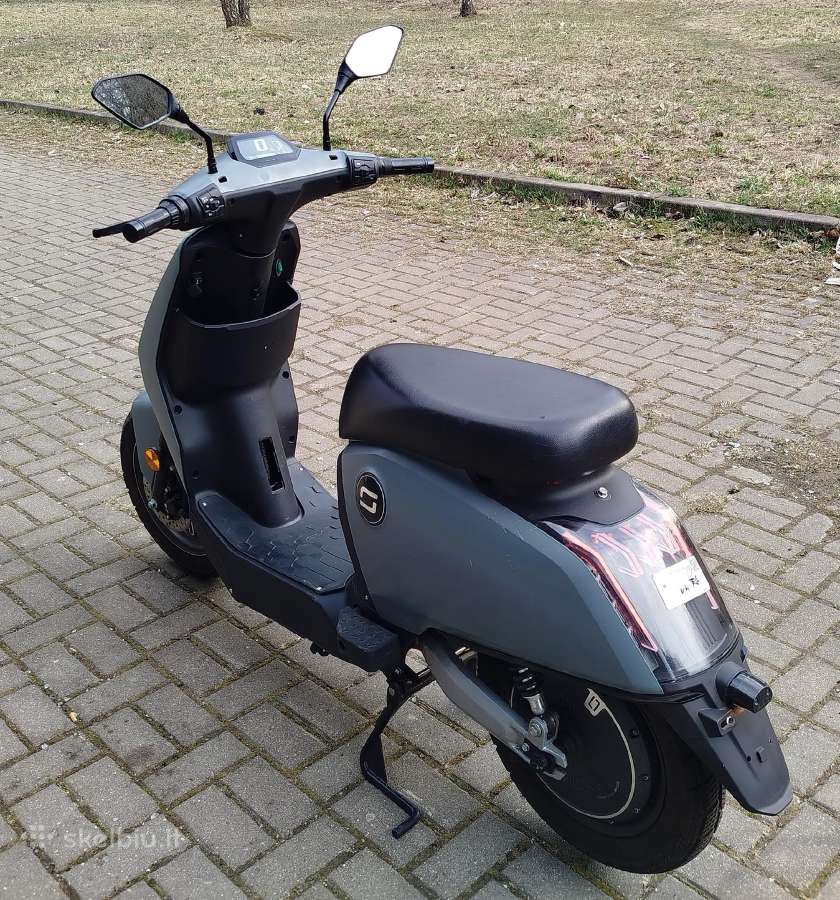 Parduodami galingi elektriniai motoroleriai - nuotraukos Nr. 8