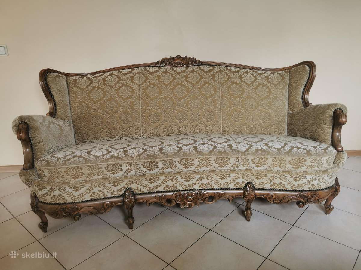 Elegantiškas klasikinis svetainės komplektas