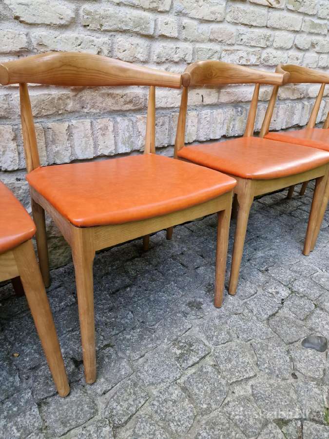 Vintažinės mid century riešutmedžio kėdės
