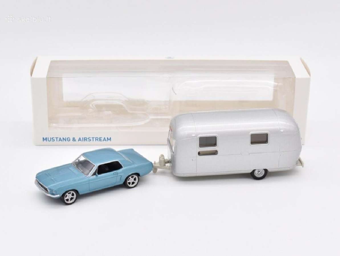 Ford Mustang su priekaba
