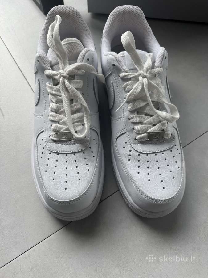 Balti Nike Air Force kedai - nuotraukos Nr. 2