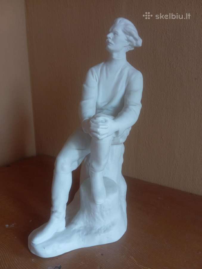 Skulptūra M. Gorkis, Lfz