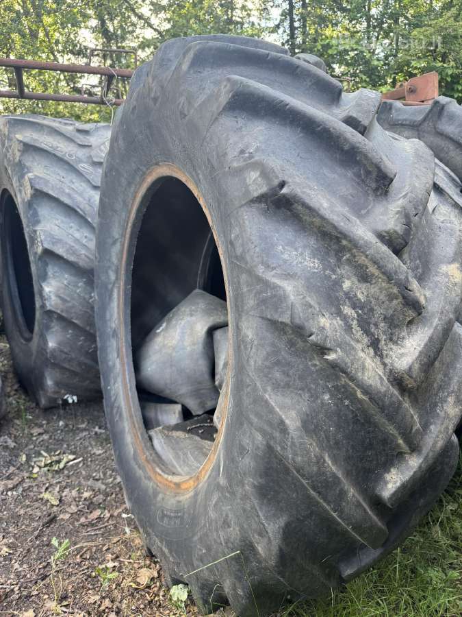 Petlas 420/85r30 (16.9r30) padanga (1vnt)
