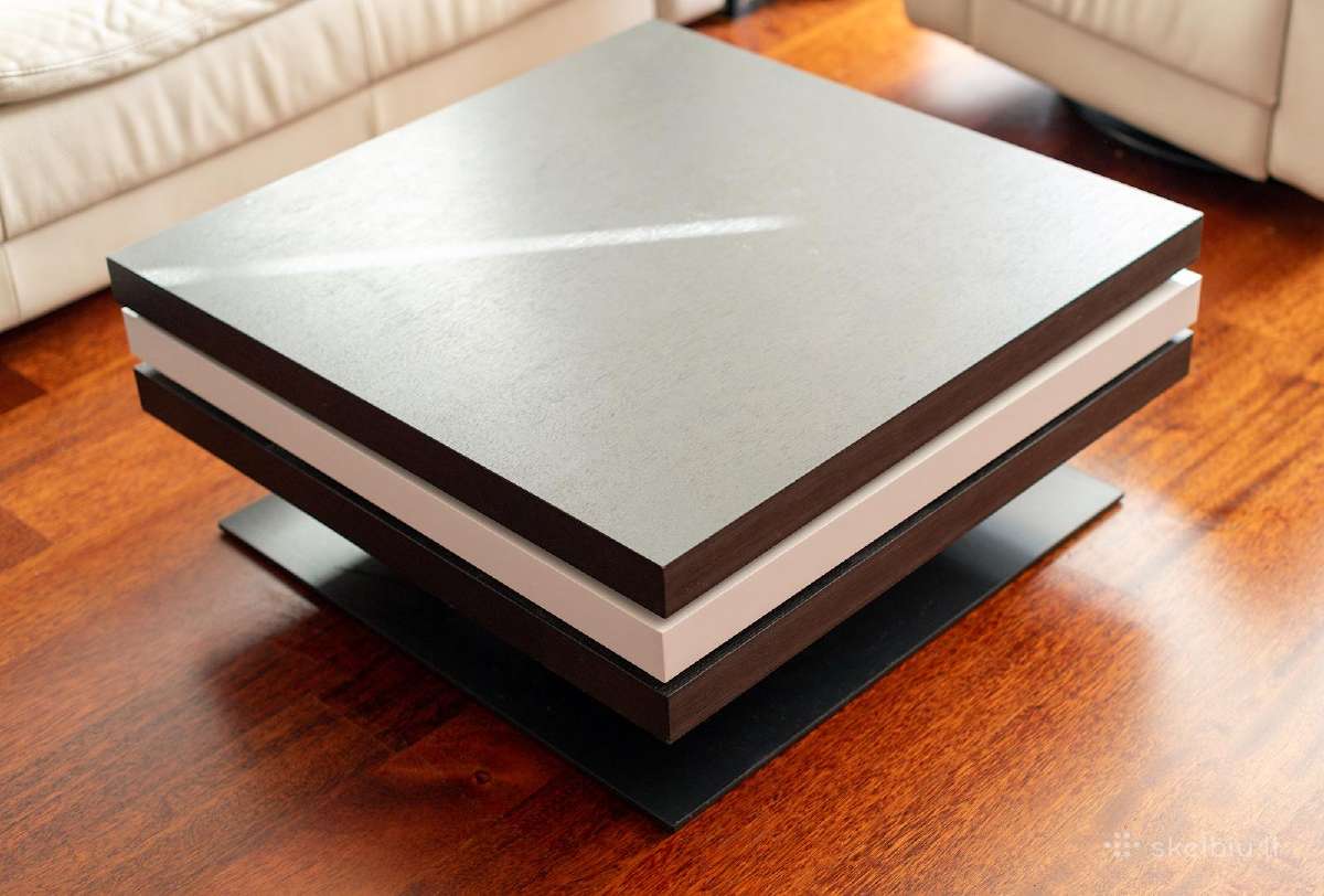 Ligne Roset Strates Pivotante kavos staliukas