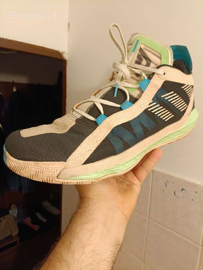 Adidas kedai 53 išmera