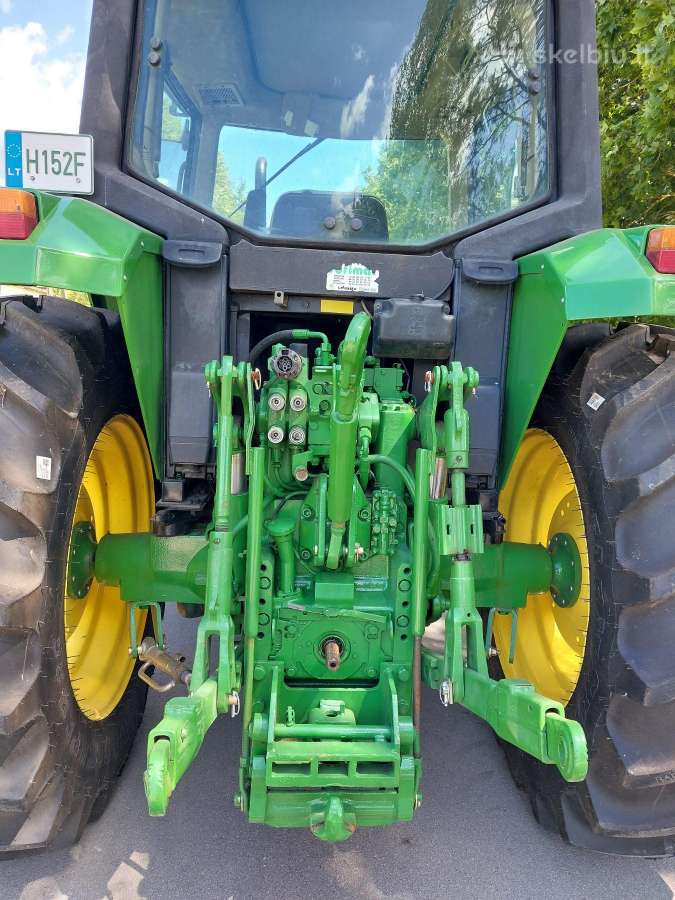 Parduodamas John Deere 6110 2002m traktorius - nuotraukos Nr. 4