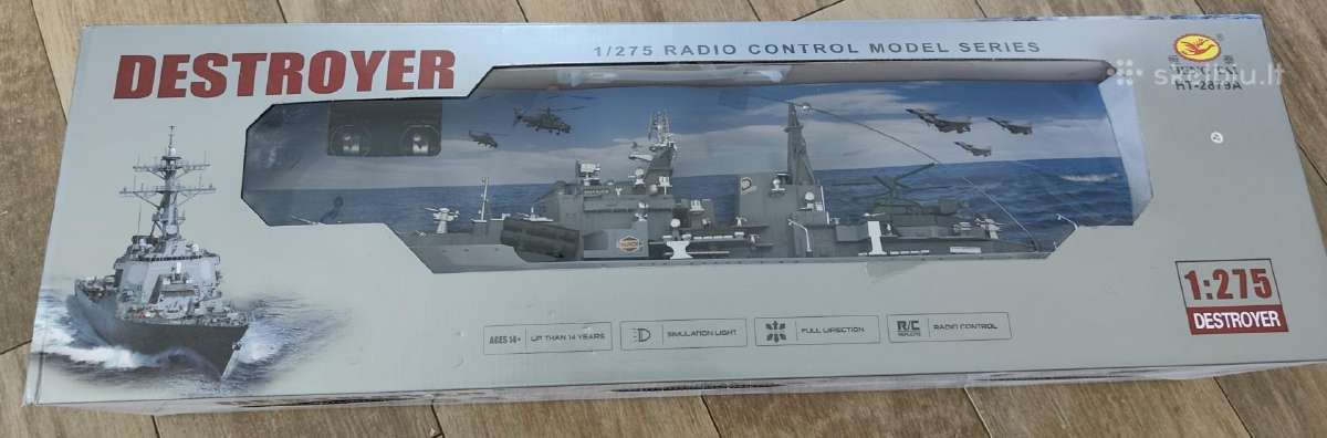 Radijo bangomis valdomas laivo modelis