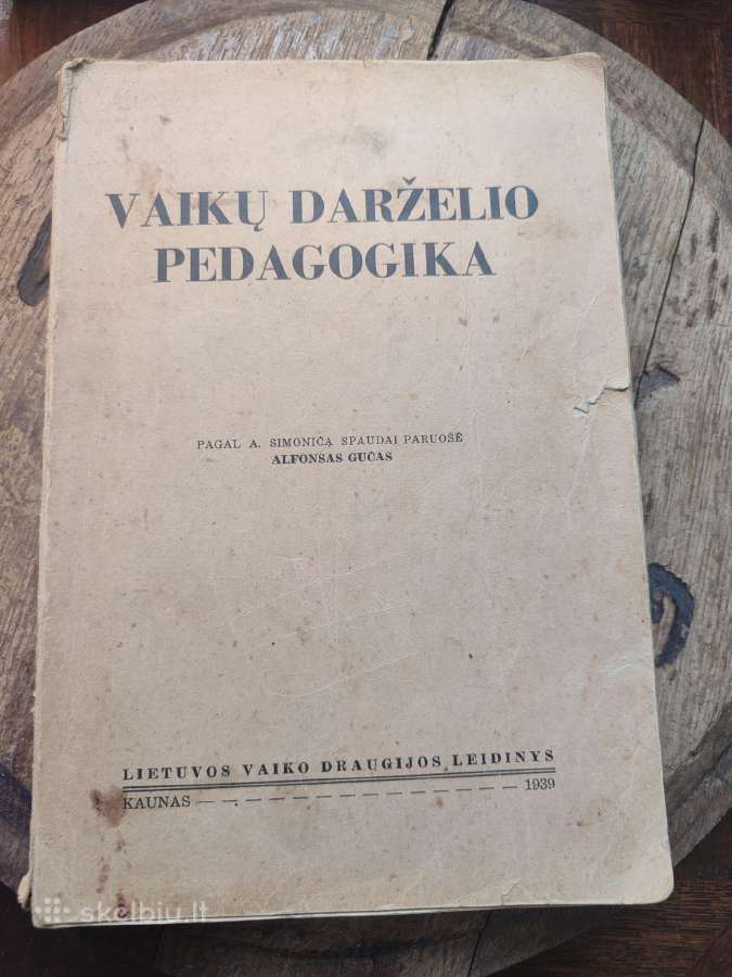 Tarpukario knyga