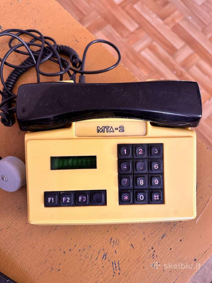 Nuklono gamybos senovinis telefonas