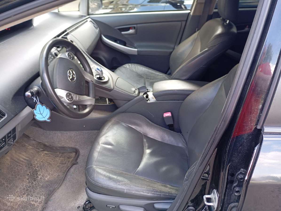 Toyota Prius nuoma - nuotraukos Nr. 18