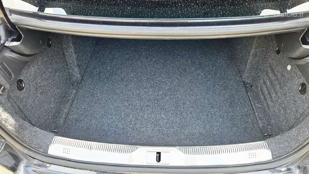 Parduodu Škoda Superb 2.0 Tdi Comfort M6 - nuotraukos Nr. 9