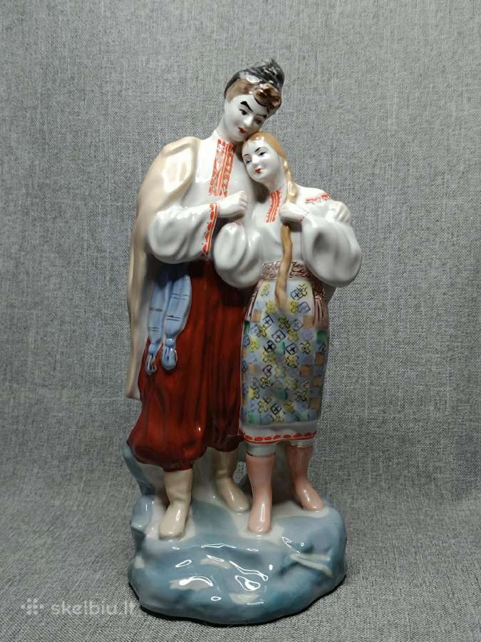 Tarybų laikų statulėlės "Gegužės naktis" "Kazokas" - nuotraukos Nr. 2