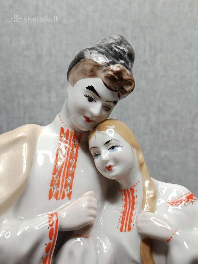 Tarybų laikų statulėlės "Gegužės naktis" "Kazokas" - nuotraukos Nr. 4