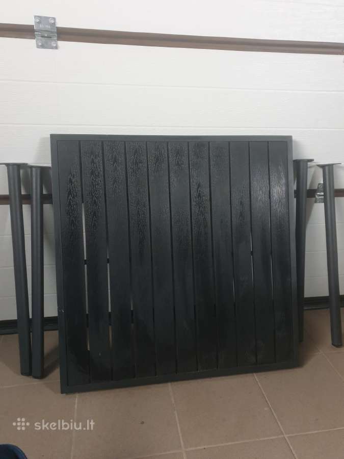 Lauko stalas 82 x 82