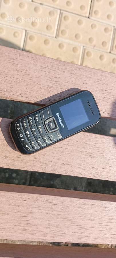 Sveiki parduodu telefoną siunčiu paštu.