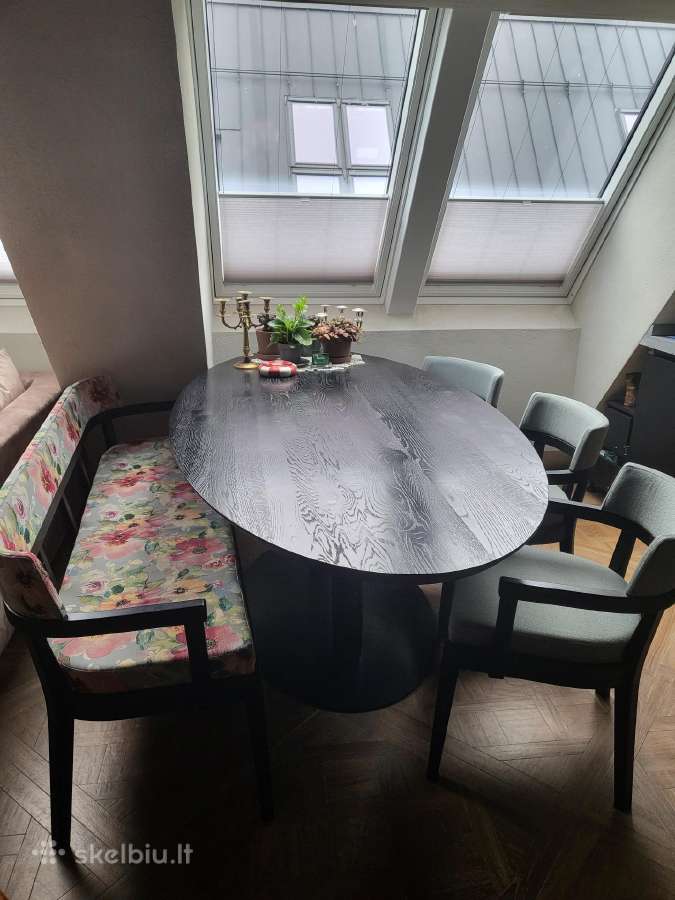 Ąžuolinis stalas, uosinės kėdės, uosinis suolas