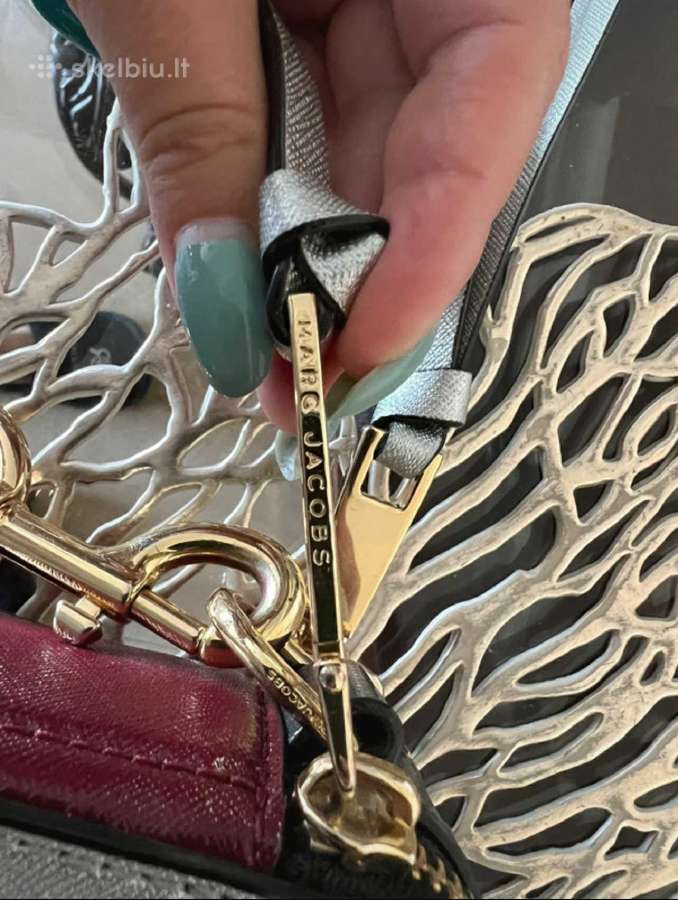 Marc Jacobs rankinukas - nuotraukos Nr. 4