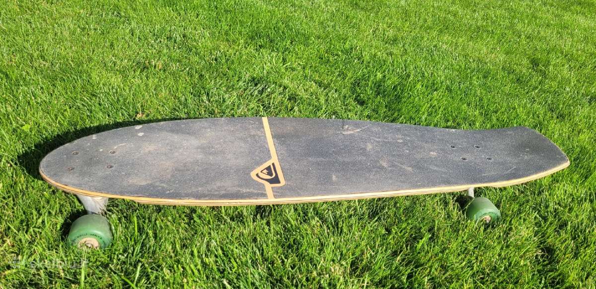 Parduodama "Quiksilver" riedlentė