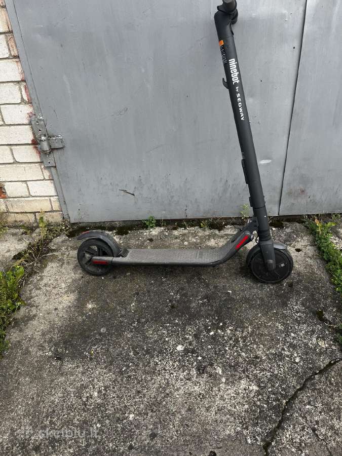 Du Segway es2 paspirtukai