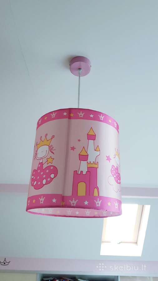 Mergaitiškas šviestuvas su princesėm
