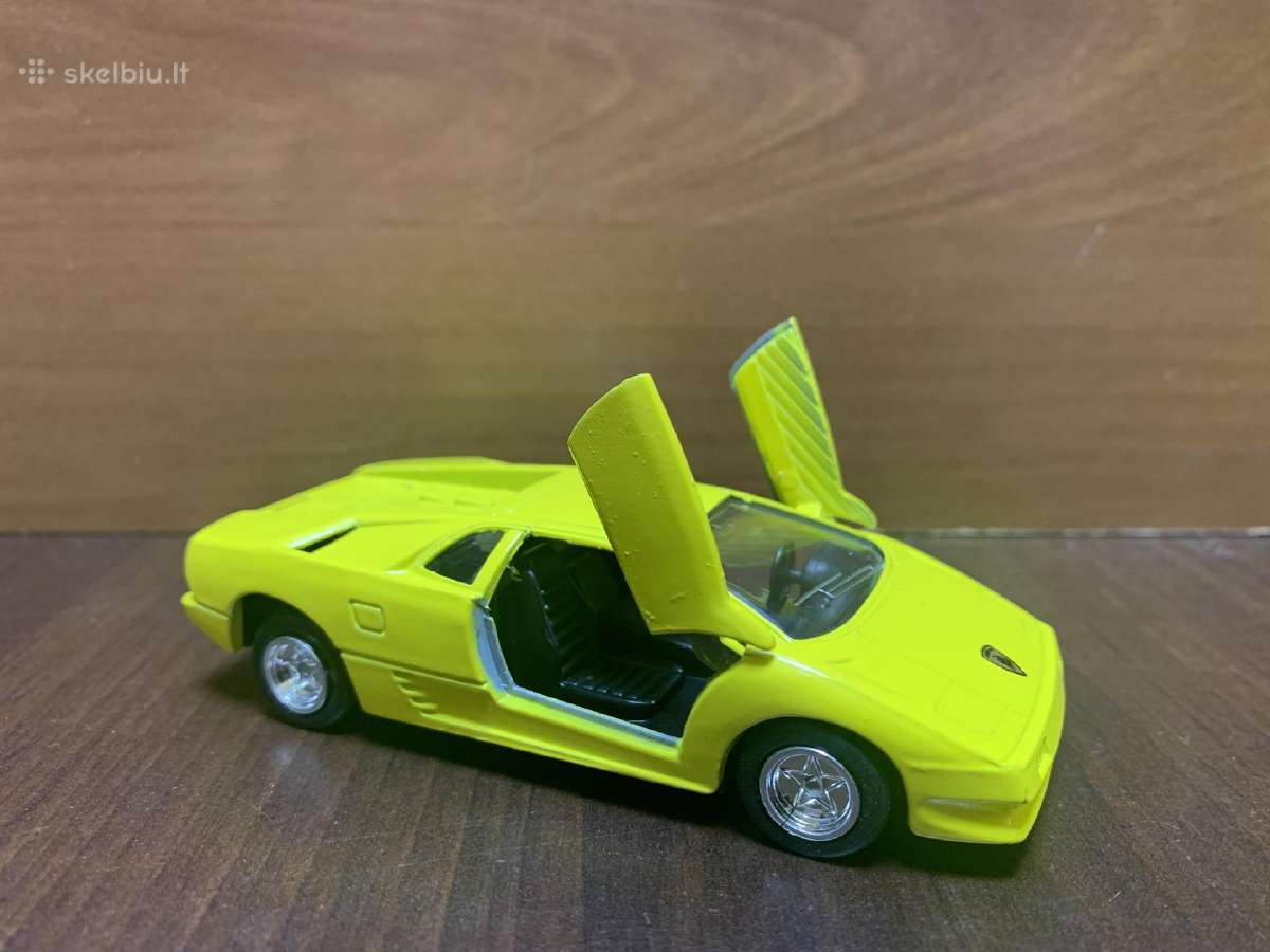 Mašinėlės 1/40