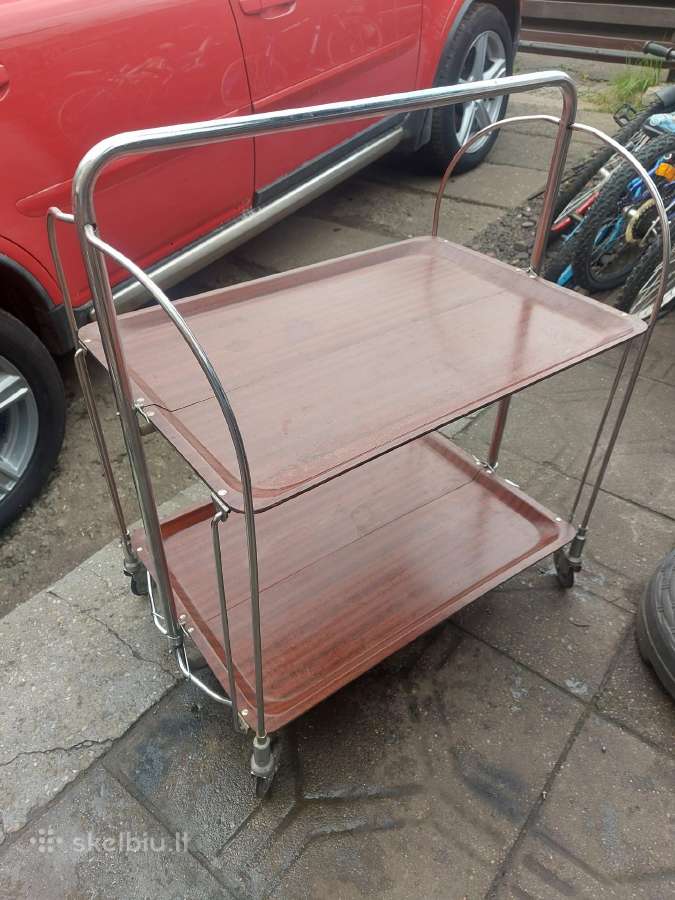 Retro sulankstomas staliukas