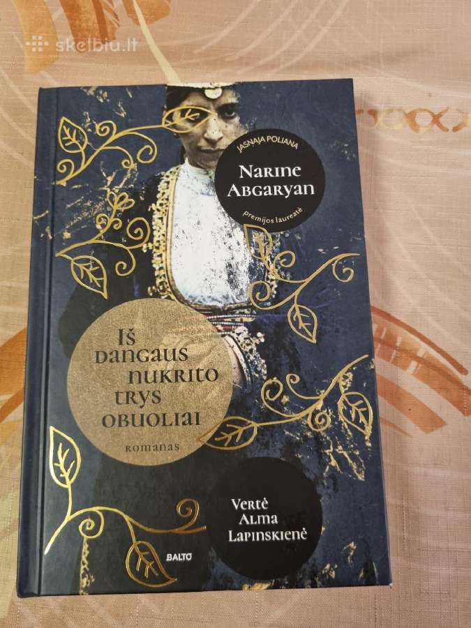 Iš dangaus nukrito trys obuoliai
