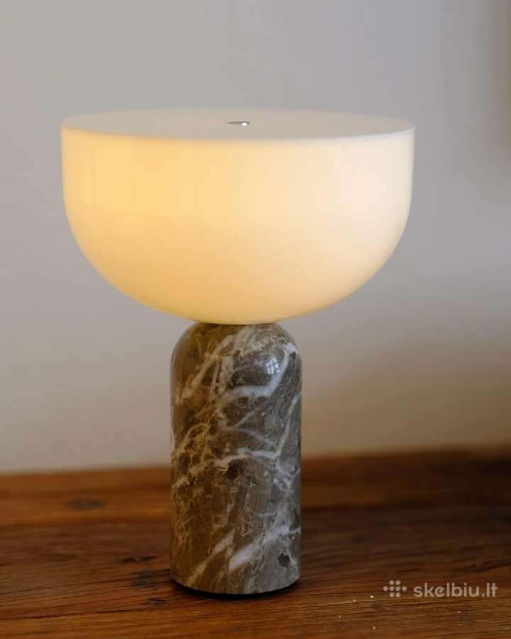 New Works Kizu- Stalinė lempa