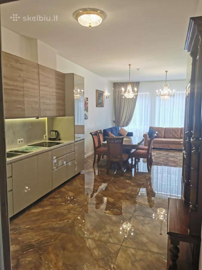Prie pat juros apartamentai