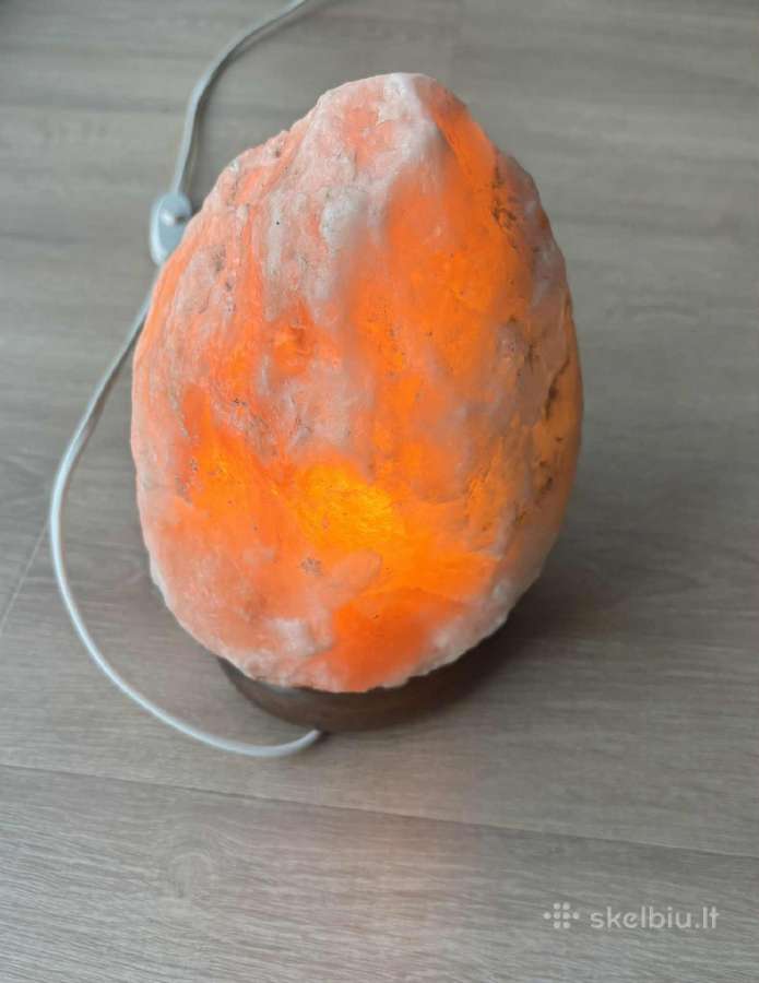 Himalajų druskos lempa su mediniu pagrindu - nuotraukos Nr. 2