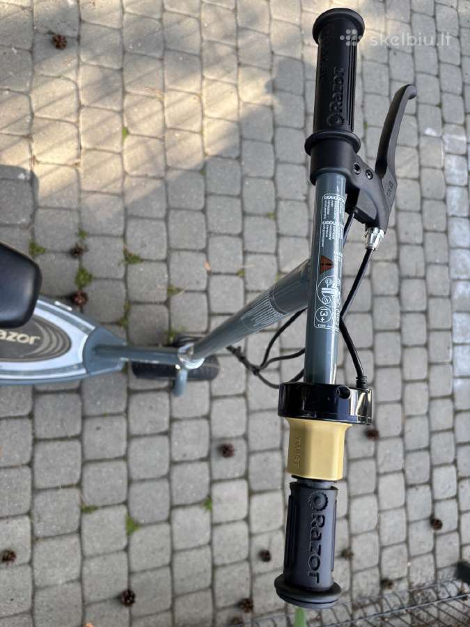 Elektrinis paspirtukas Razor - nuotraukos Nr. 2