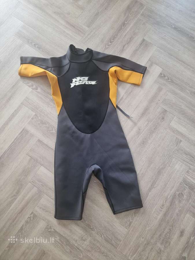 Neopreno plaukimo kostiumas 9-10 m amžiaus vaikui.