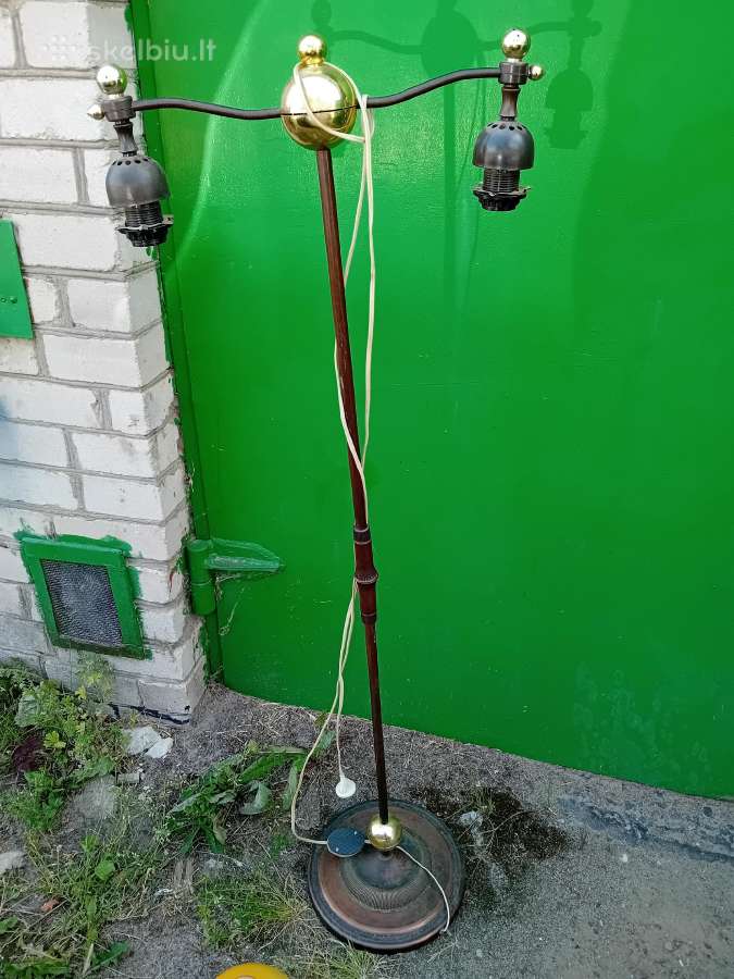 Pastatomas šviestuvas