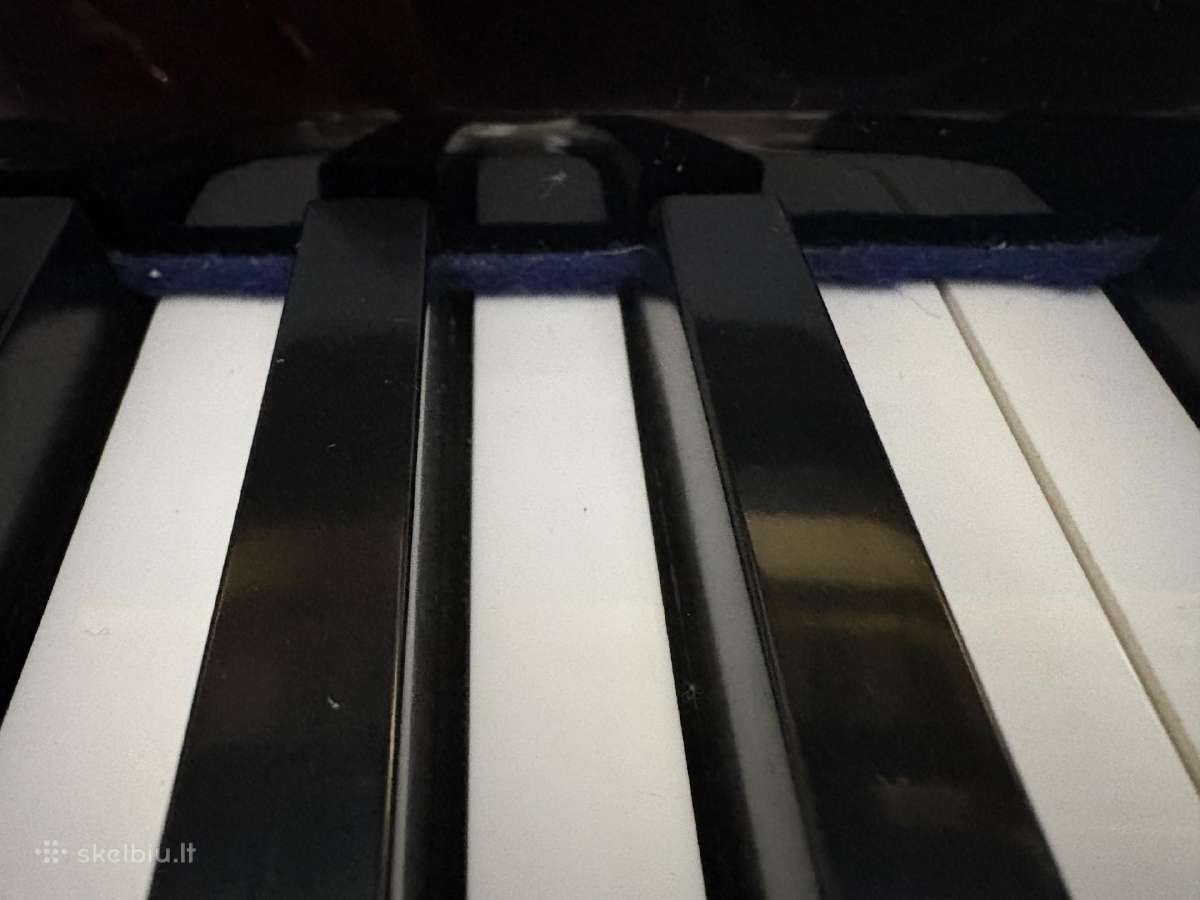 Skubiai parduodamas mažai naudot. pianinas Aspheim - nuotraukos Nr. 4