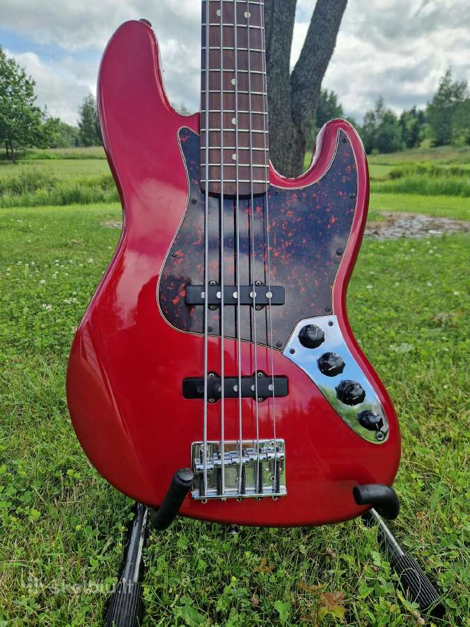 Fender jazz bass deluxe made in mexico 1998 metai