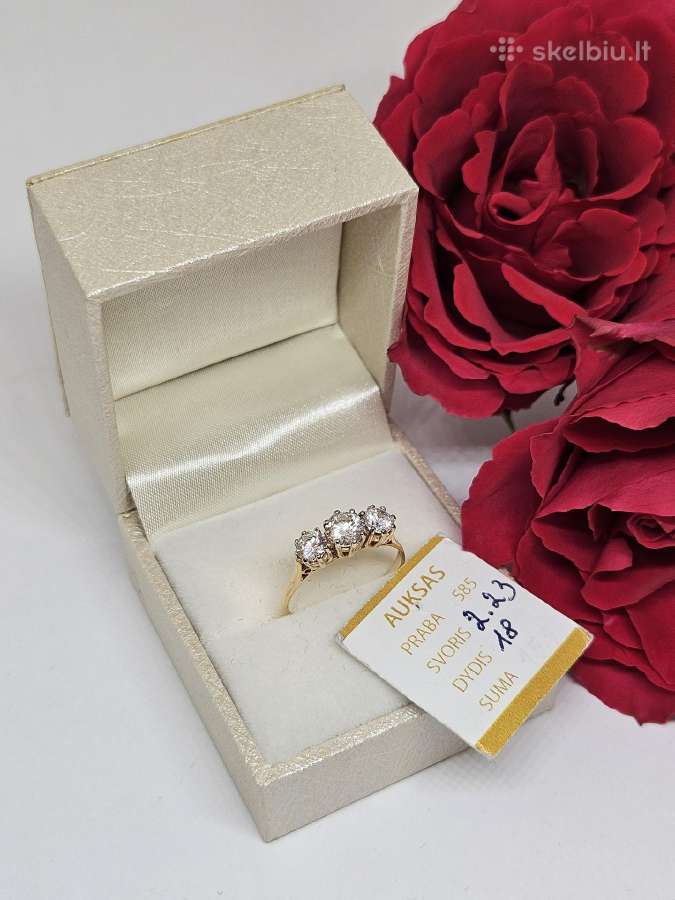 Auksinis žiedas - 217 Eur.