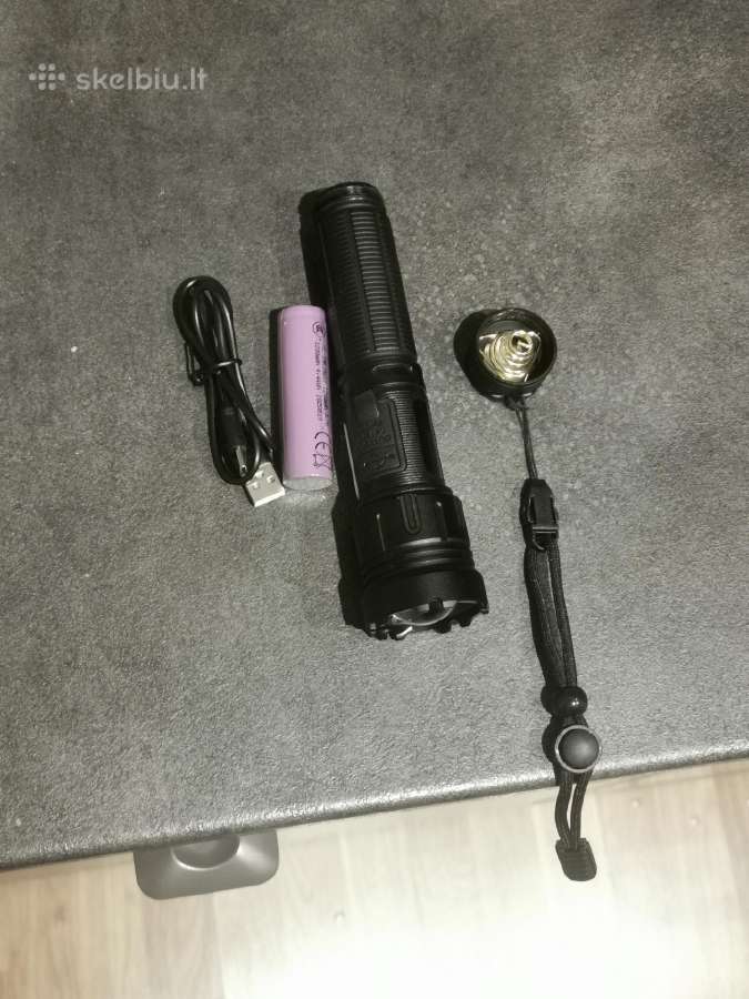 LED žibintuvėlis P900