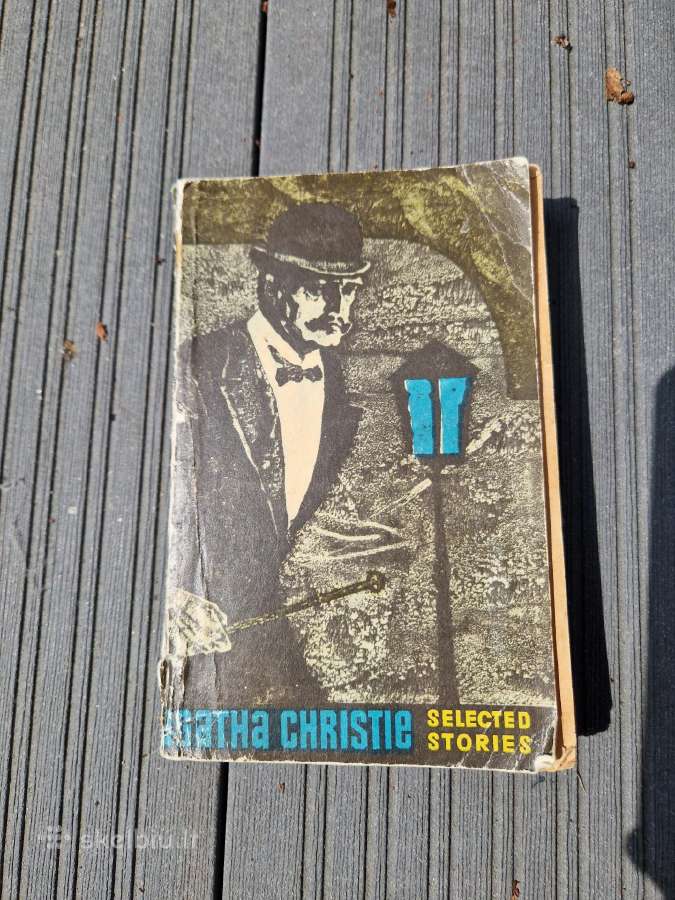 Parduodamos knygos