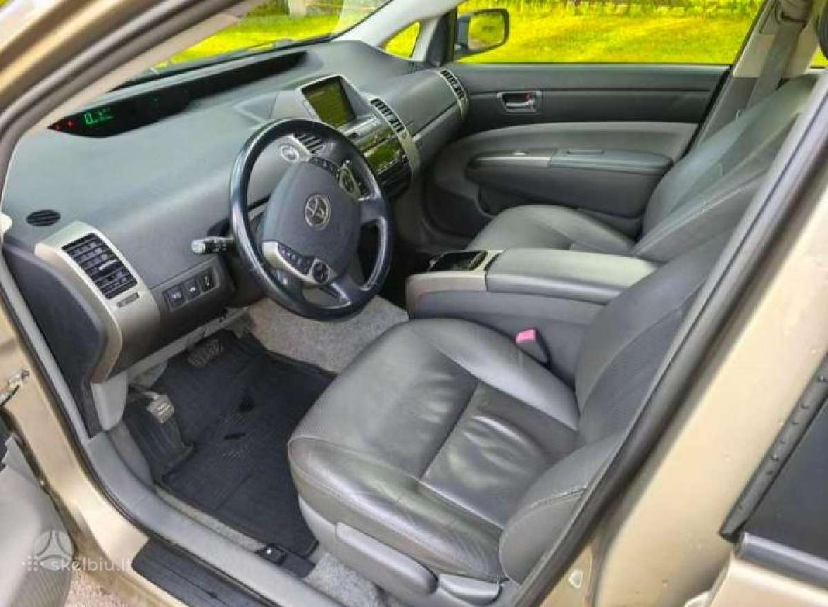 Toyota Prius nuoma - nuotraukos Nr. 8