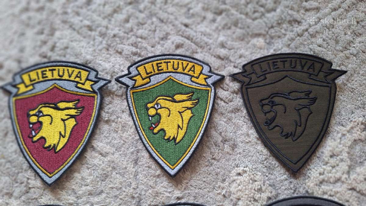 Gen. P. Plechaviciaus kadetų antsiuvai - nuotraukos Nr. 3