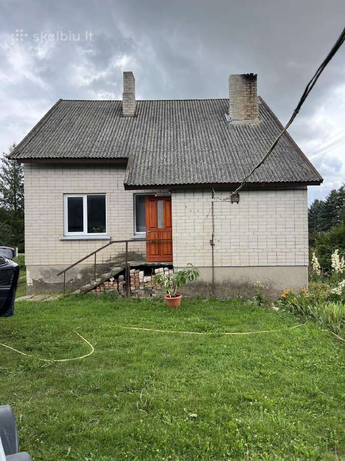 Parduodamas vieno aukšto su mansarda namas Padovin