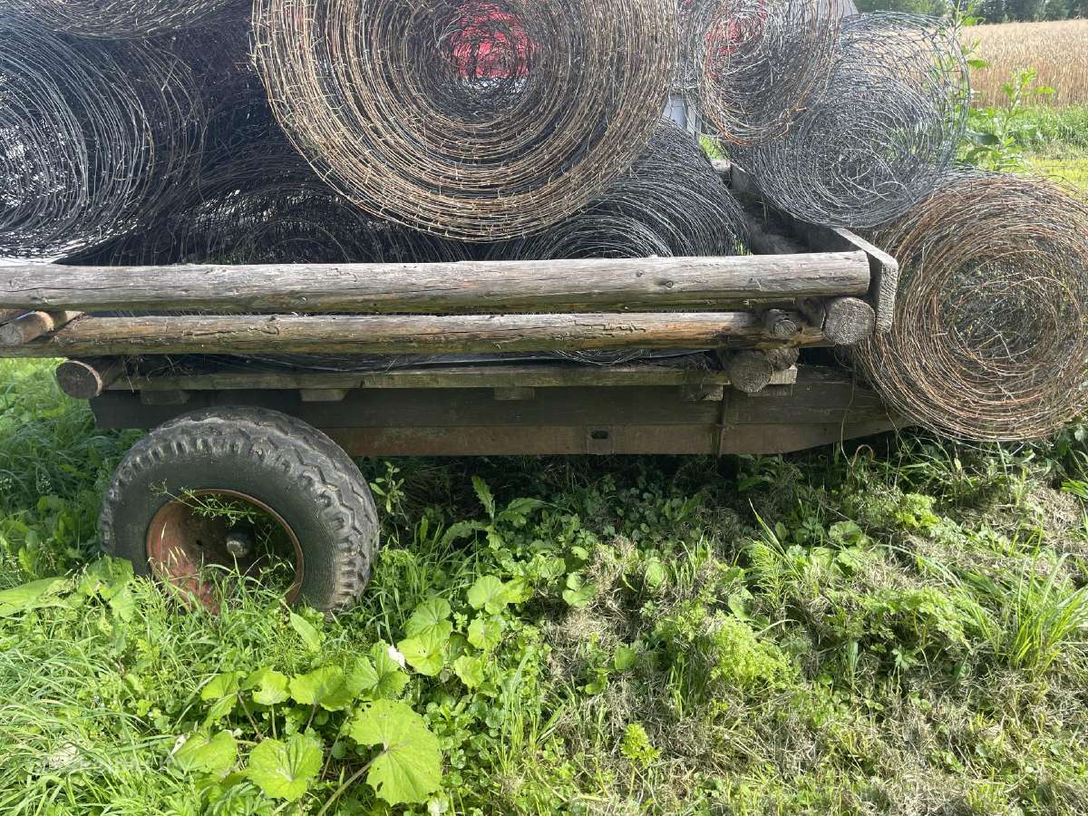 Vienašės priekabos metalinis rėmas