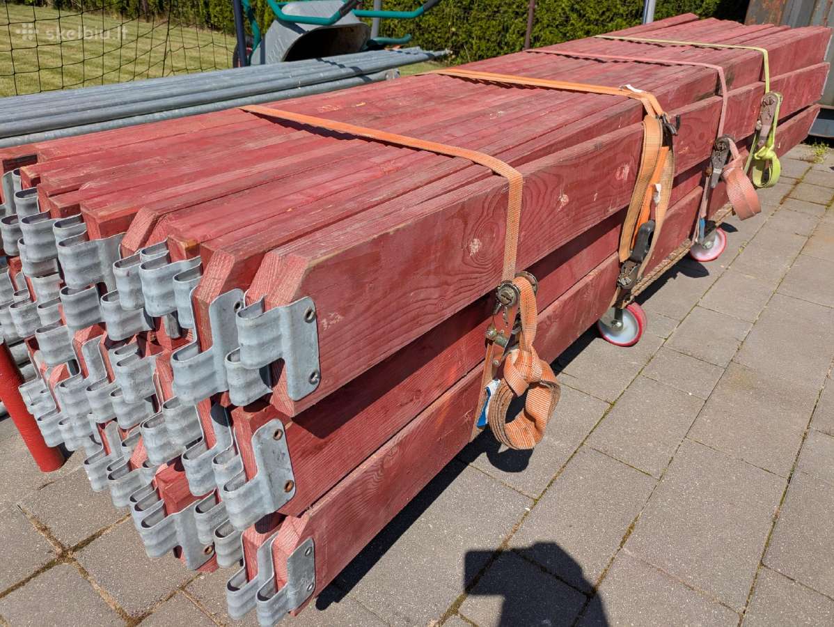 Fasadinių pastolių borto lentos