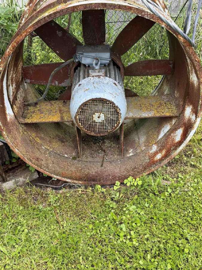 Parduodami veikiantys 2 ventiliatoriai ir tep siur
