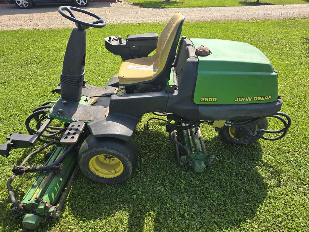 Sodo trktoriukas John deere