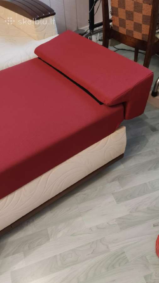 Skubiai didelė trivietė sofa plius pufas - nuotraukos Nr. 5