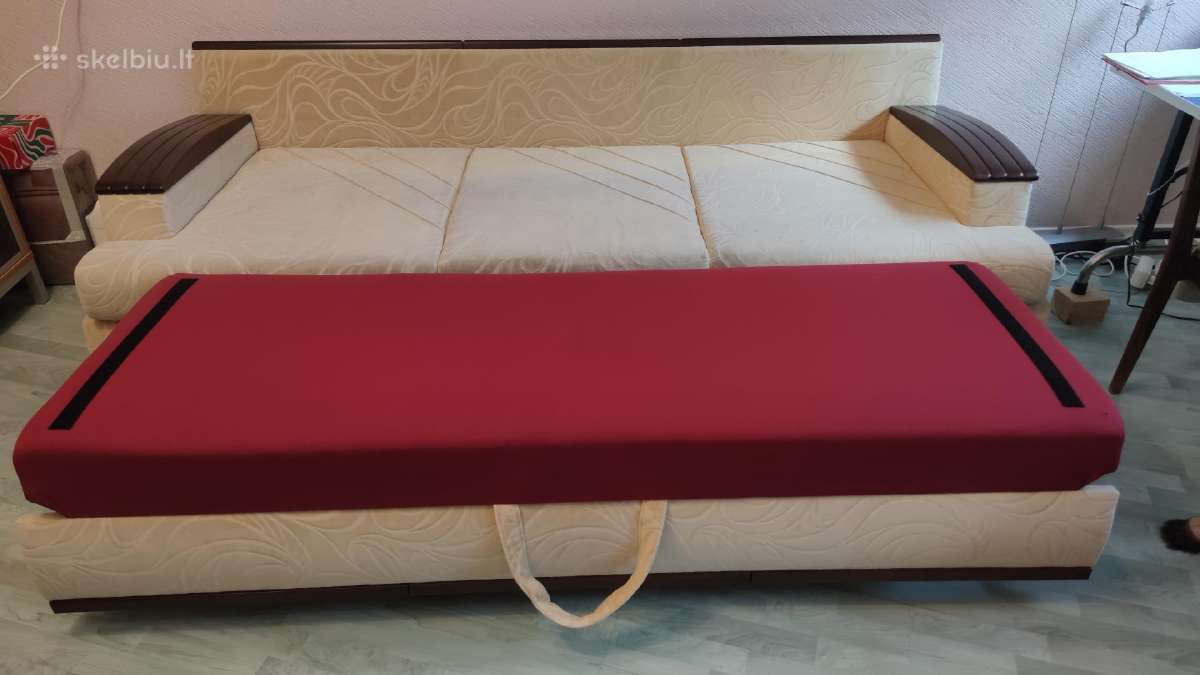 Skubiai didelė trivietė sofa plius pufas - nuotraukos Nr. 2